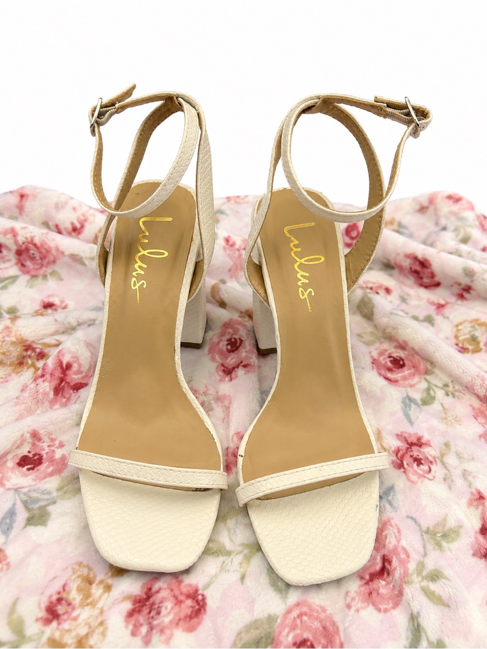 Lulus White Textured Ankle Strap Block Heel Sandals Size 7.5